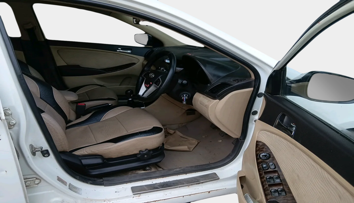 2011 Hyundai Verna FLUIDIC 1.6 CRDI EX, Diesel, Manual, 1,21,472 km, interior