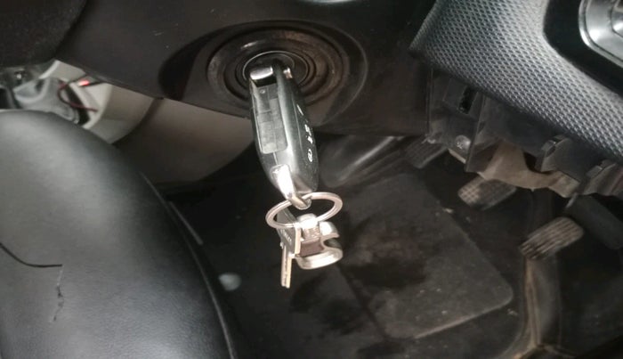 2018 Tata Tiago XT PETROL, Petrol, Manual, 1,22,592 km, interior