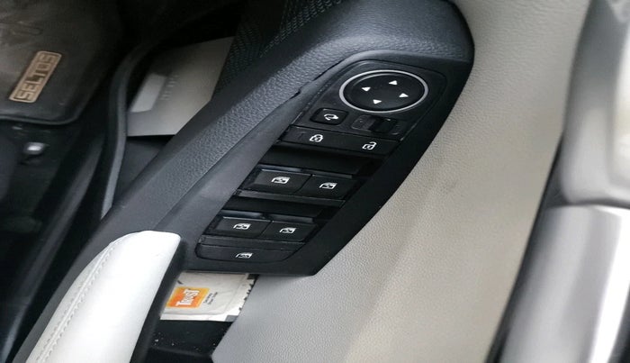 2024 KIA SELTOS HTX 1.5 Diesel MT, Diesel, Manual, 29,471 km, interior