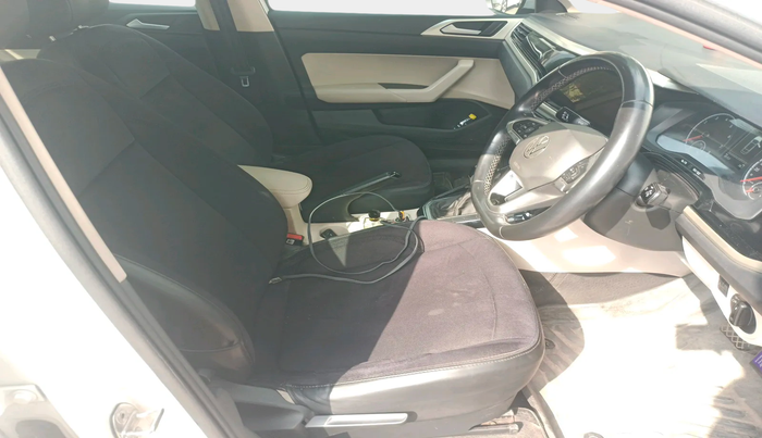 2023 Volkswagen VIRTUS HIGHLINE TSI 1.0 AT, Petrol, Automatic, 49,157 km, interior