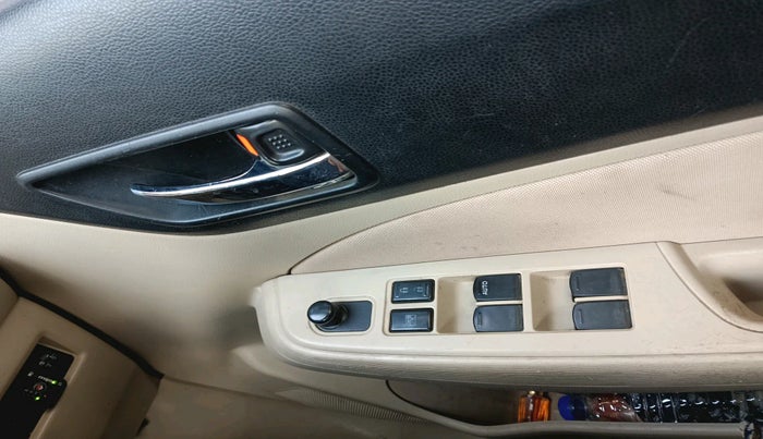 2018 Maruti Dzire VXI, Petrol, Manual, 1,29,683 km, interior