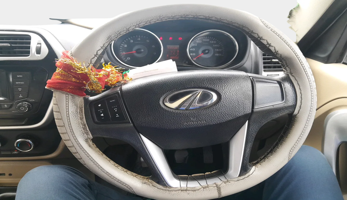 2015 Mahindra TUV300 T8, Diesel, Manual, 88,552 km, interior