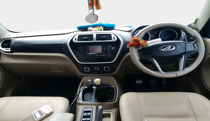 2015 Mahindra TUV300 T8, Diesel, Manual, 88,552 km, interior