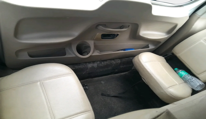 2015 Mahindra TUV300 T8, Diesel, Manual, 88,552 km, interior