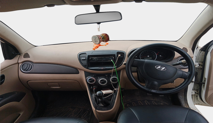 2010 Hyundai i10 ERA 1.1, Petrol, Manual, 1,07,835 km, interior
