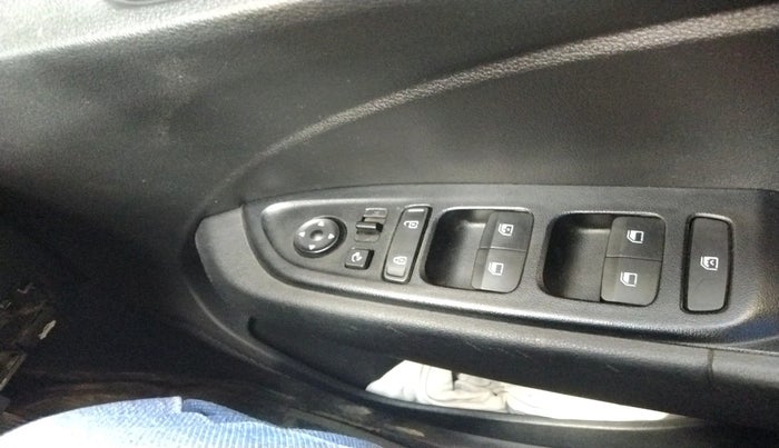 2020 Hyundai VENUE SX 1.0 TURBO, Petrol, Manual, 59,997 km, interior