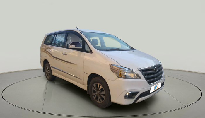 2015 Toyota Innova 2.5 VX 8 STR, Diesel, Manual, 1,50,700 km, exterior