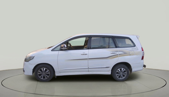 2015 Toyota Innova 2.5 VX 8 STR, Diesel, Manual, 1,50,700 km, exterior