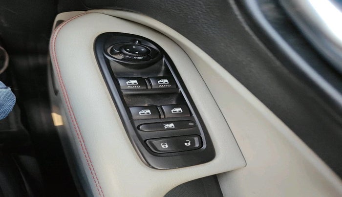 2018 Jeep Compass LIMITED 1.4 PETROL AT, Petrol, Automatic, 88,883 km, interior