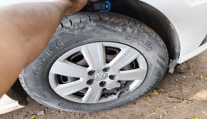 2017 Volkswagen Ameo TRENDLINE 1.5L, Diesel, Manual, 1,67,039 km, tyre