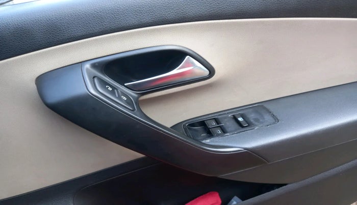 2010 Volkswagen Polo COMFORTLINE 1.2L, Diesel, Manual, 1,19,014 km, interior