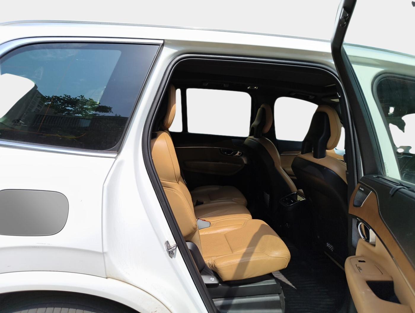 2020 Volvo XC 90 D5 Inscription, Diesel, Automatic, 1,07,439 km, interior