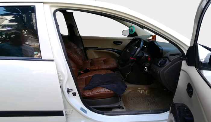 2015 Hyundai i10 MAGNA 1.1, Petrol, Manual, 66,780 km, interior