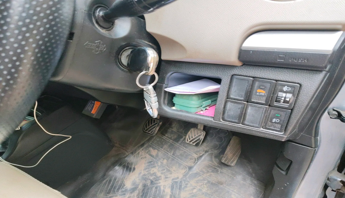 2014 Maruti Wagon R 1.0 VXI, Petrol, Manual, 75,971 km, interior