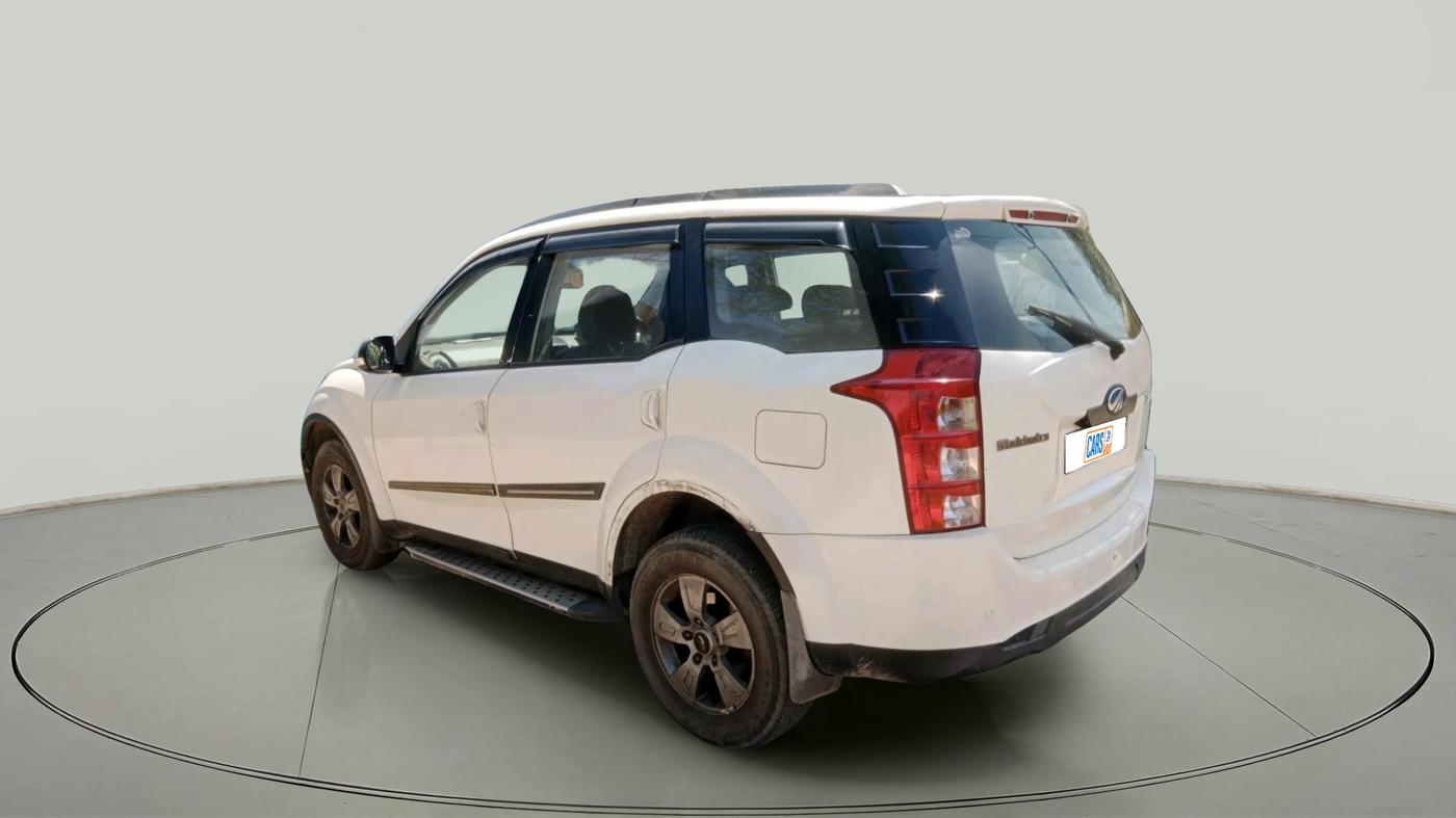 2015 Mahindra XUV500 W8, Diesel, Manual, 1,12,050 km, exterior