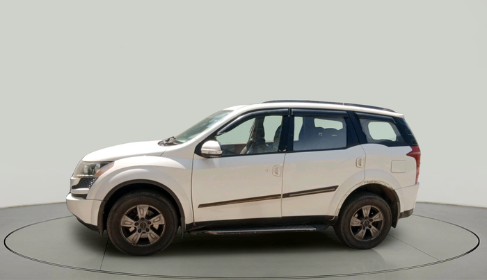 2015 Mahindra XUV500 W8, Diesel, Manual, 1,12,050 km, exterior