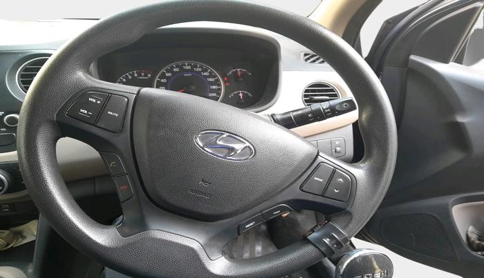 2017 Hyundai Grand i10 SPORTZ 1.2 KAPPA VTVT, Petrol, Manual, 24,737 km, interior