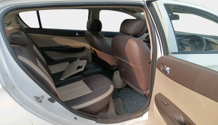 2011 Hyundai i20 SPORTZ 1.2, Petrol, Manual, 1,10,237 km, interior