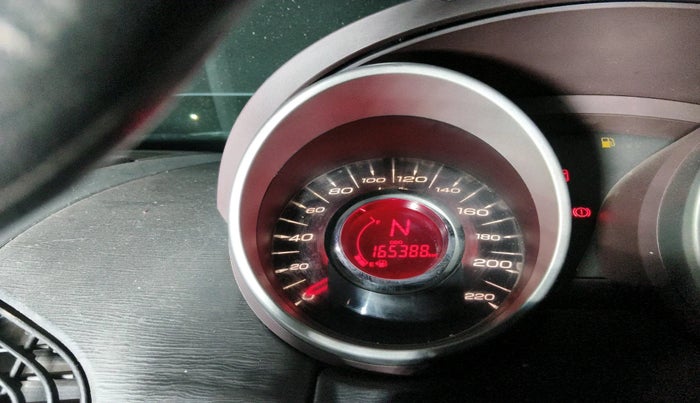 2014 Mahindra XUV500 W6, Diesel, Manual, 1,65,388 km, interior