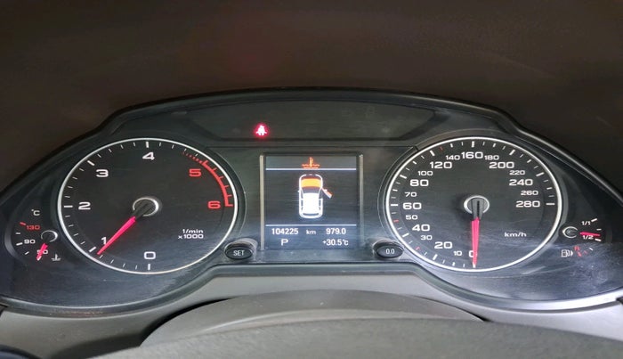 2013 Audi Q5 2.0 TDI QUATTRO, Diesel, Automatic, 1,04,225 km, interior