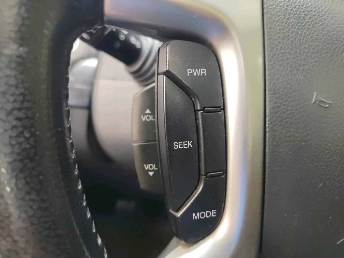 2011 Chevrolet Captiva XTREME, Diesel, Manual, 1,41,160 km, interior