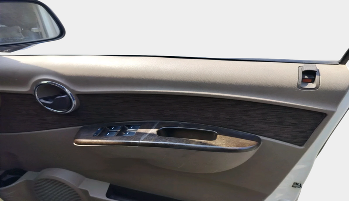 2011 Mahindra Xylo E6 BS-III, Diesel, Manual, 55,902 km, interior