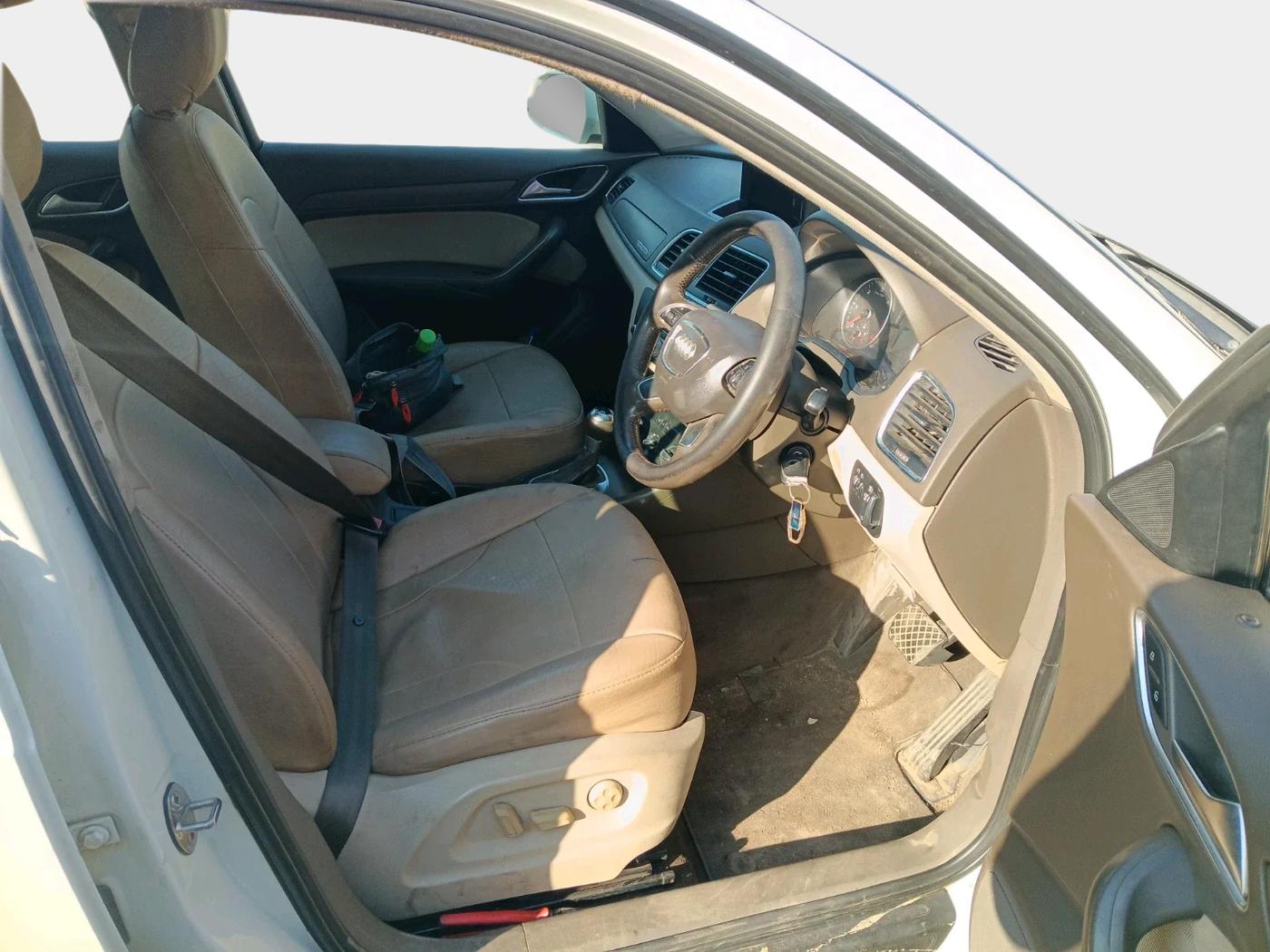 2013 Audi Q3 2.0 QUATTRO TDI AT, Diesel, Automatic, 1,07,073 km, interior