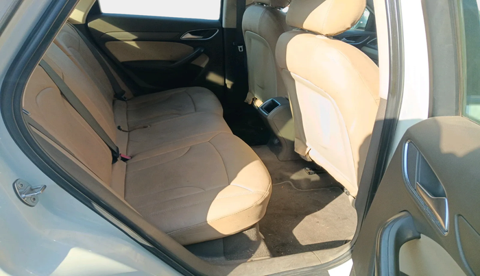 2013 Audi Q3 2.0 QUATTRO TDI AT, Diesel, Automatic, 1,07,073 km, interior