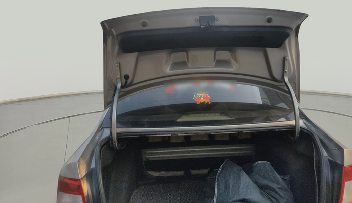 2012 Skoda Rapid ELEGANCE 1.6 TDI CR MT, Diesel, Manual, 2,04,247 km, exterior