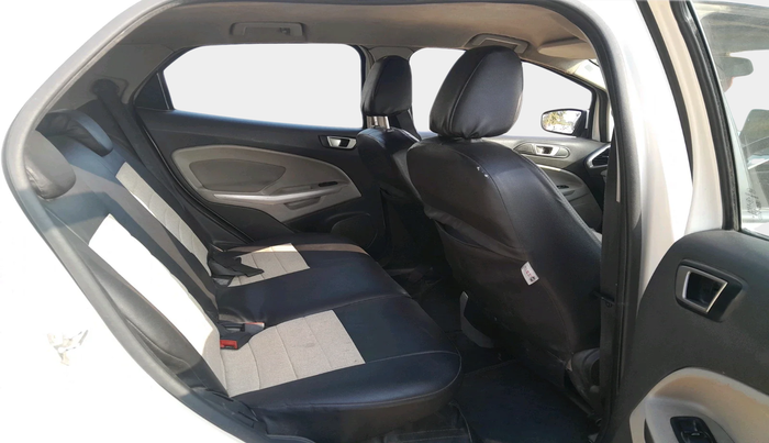 2014 Ford Ecosport TREND 1.5L DIESEL, Diesel, Manual, 1,80,117 km, interior