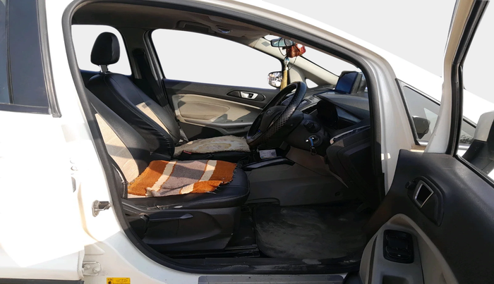 2014 Ford Ecosport TREND 1.5L DIESEL, Diesel, Manual, 1,80,117 km, interior