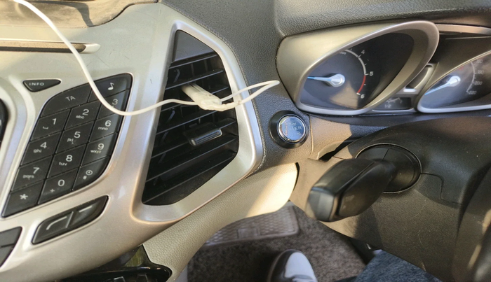 2013 Ford Ecosport TITANIUM 1.5L DIESEL, Diesel, Manual, 1,11,806 km, interior