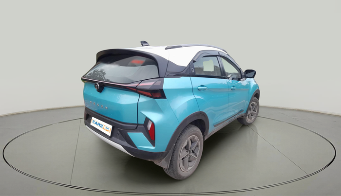 2024 Tata NEXON CREATIVE + SUNROOF DUAL TONE 1.2 PETROL, Petrol, Manual, 7,981 km, exterior
