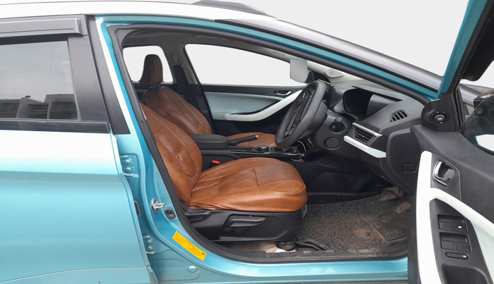 2024 Tata NEXON CREATIVE + SUNROOF DUAL TONE 1.2 PETROL, Petrol, Manual, 7,981 km, interior