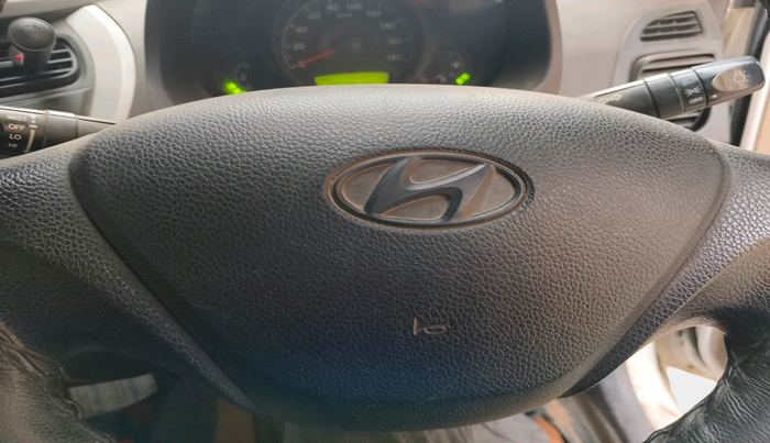 2016 Hyundai Eon ERA +, Petrol, Manual, 1,20,376 km, interior