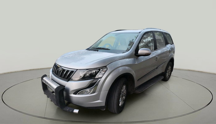 2017 Mahindra XUV500 W10, Diesel, Manual, 1,22,566 km, exterior