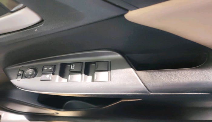 2018 Honda Jazz 1.2L I-VTEC V, Petrol, Manual, 29,876 km, interior