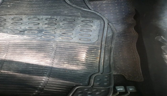 2012 Maruti Swift VDI, Diesel, Manual, 1,89,402 km, interior