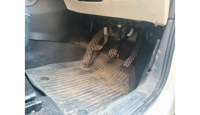 2022 Volkswagen VIRTUS COMFORTLINE TSI 1.0 MT, Petrol, Manual, 33,069 km, interior