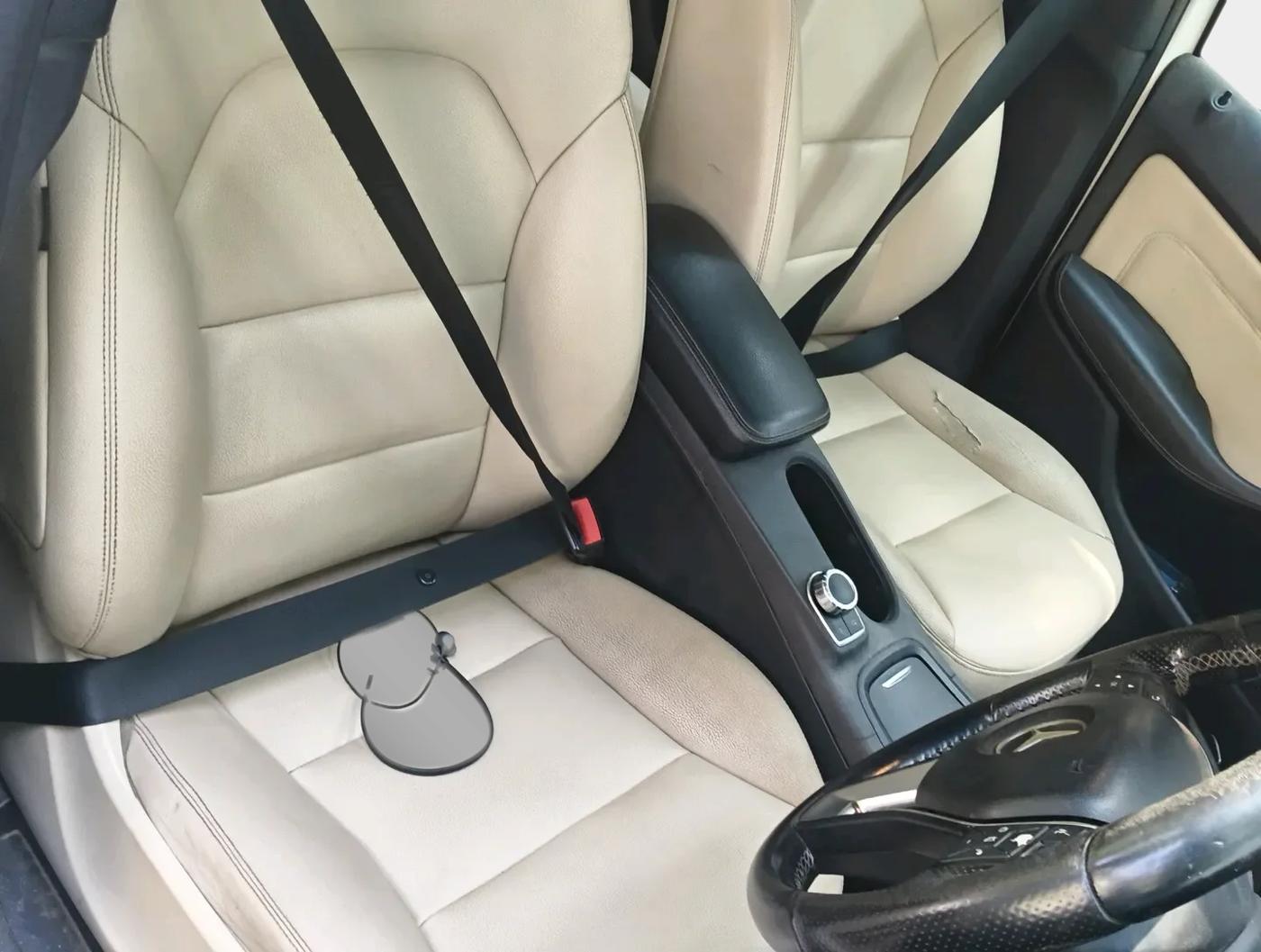 2013 Mercedes Benz B Class B 180 SPORTS PETROL, Petrol, Automatic, 61,240 km, interior