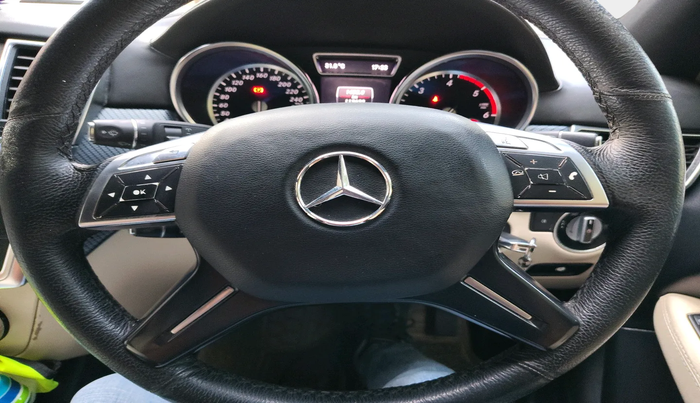 2012 Mercedes Benz Ml Class 250 CDI, Diesel, Automatic, 1,12,633 km, interior