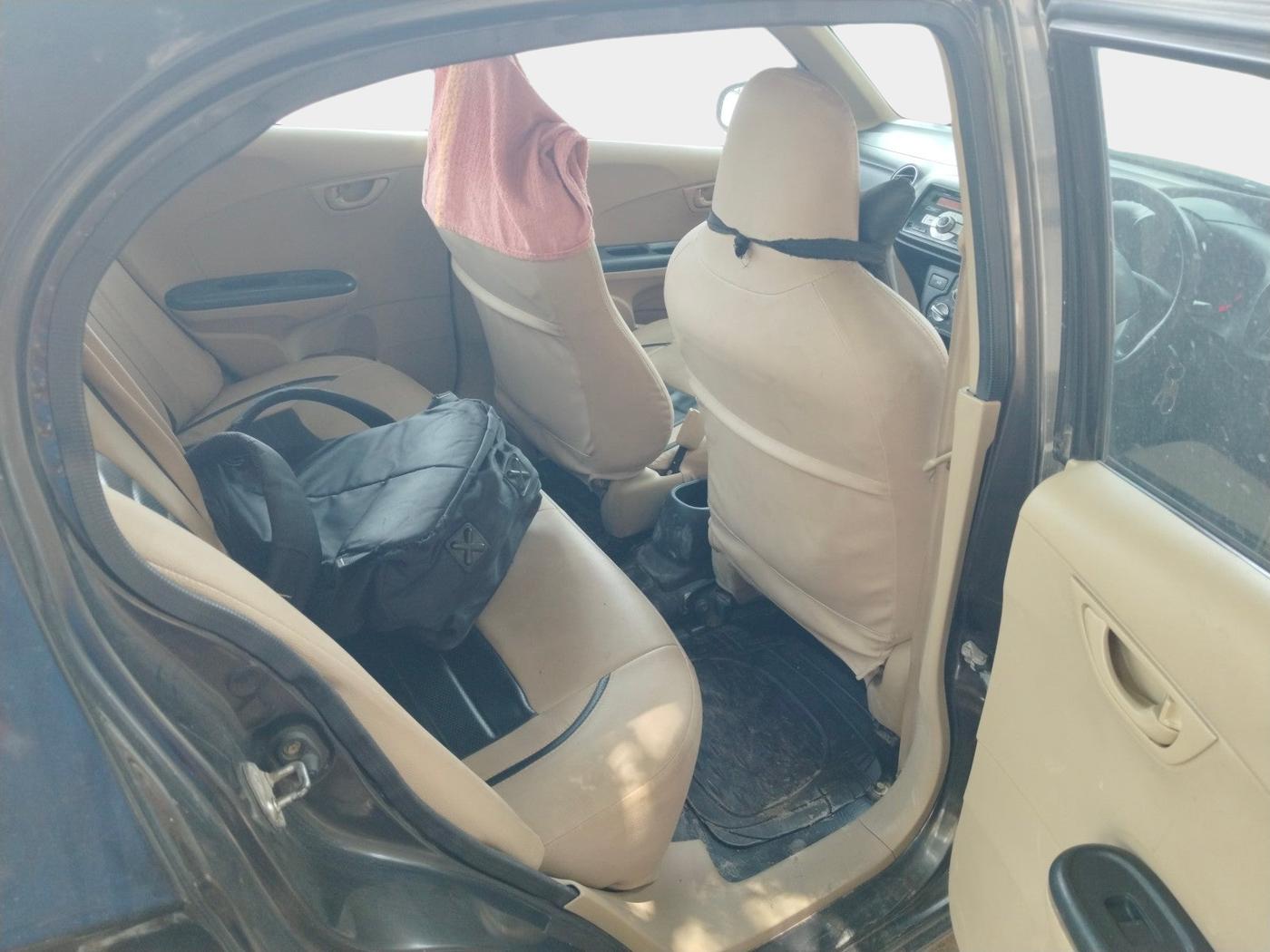 2015 Honda Amaze 1.2L I-VTEC S, Petrol, Manual, 86,127 km, interior
