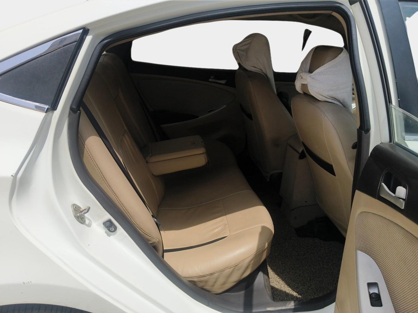 2012 Hyundai Verna FLUIDIC 1.4 CRDI, Diesel, Manual, 1,44,737 km, interior
