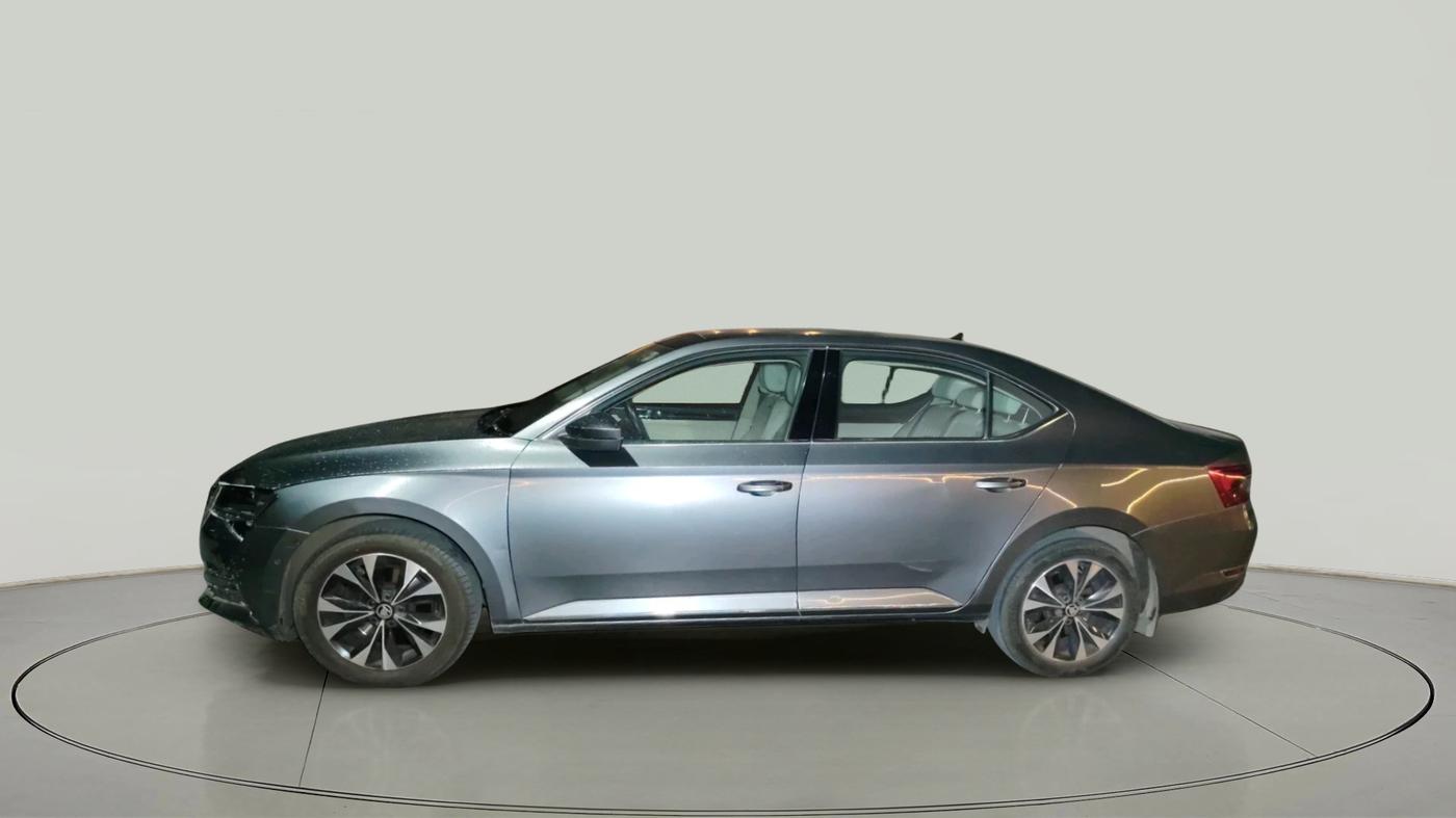 2022 Skoda Superb L&K 2.0 TSI AT, Petrol, Automatic, 48,749 km, exterior