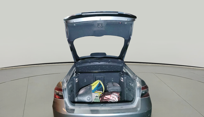 2022 Skoda Superb L&K 2.0 TSI AT, Petrol, Automatic, 48,749 km, exterior