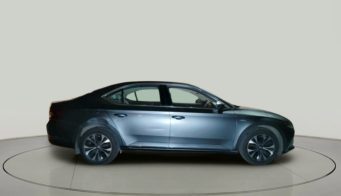 2022 Skoda Superb L&K 2.0 TSI AT, Petrol, Automatic, 48,749 km, exterior