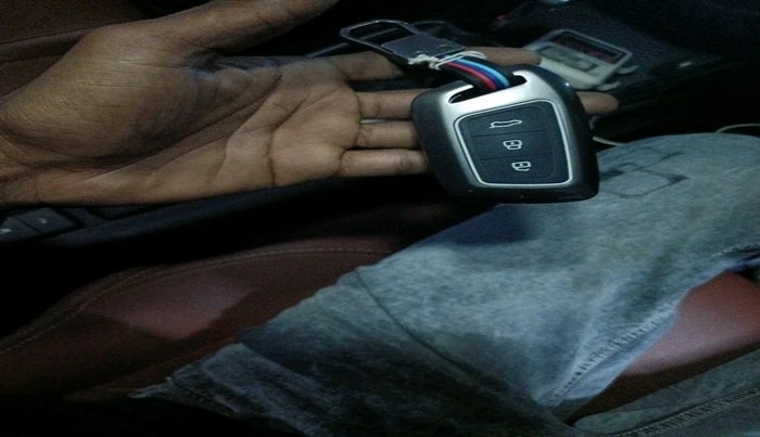 2022 MG HECTOR PLUS SHARP 1.5 PETROL TURBO CVT 6-STR, Petrol, Automatic, 17,183 km, interior