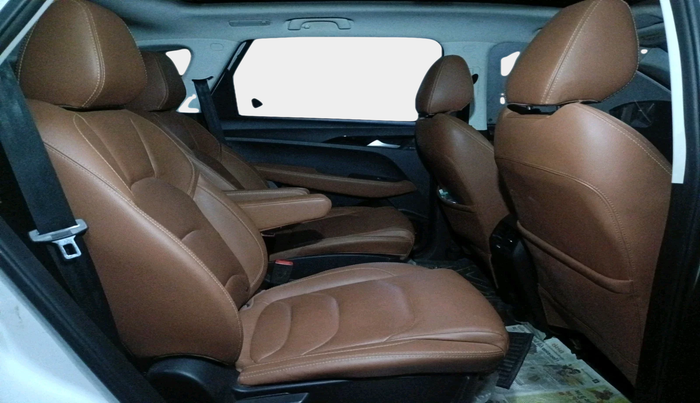 2022 MG HECTOR PLUS SHARP 1.5 PETROL TURBO CVT 6-STR, Petrol, Automatic, 17,183 km, interior