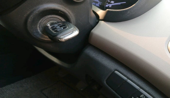 2017 Hyundai Creta E PLUS 1.6 PETROL, Petrol, Manual, 1,04,708 km, interior