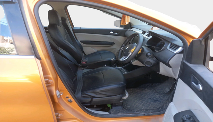 2020 Renault TRIBER RXZ AMT, Petrol, Automatic, 98,423 km, interior